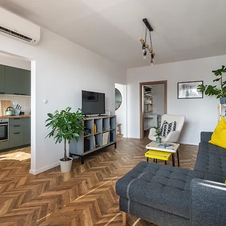 Apartman The Nest - Révkomárom